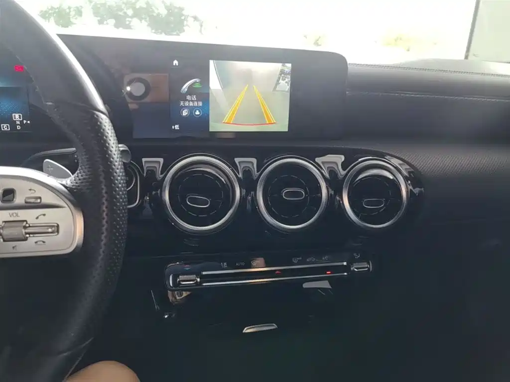 Mercedes-Benz A-Class 2019 A 180 L Sport Sedan фото 5