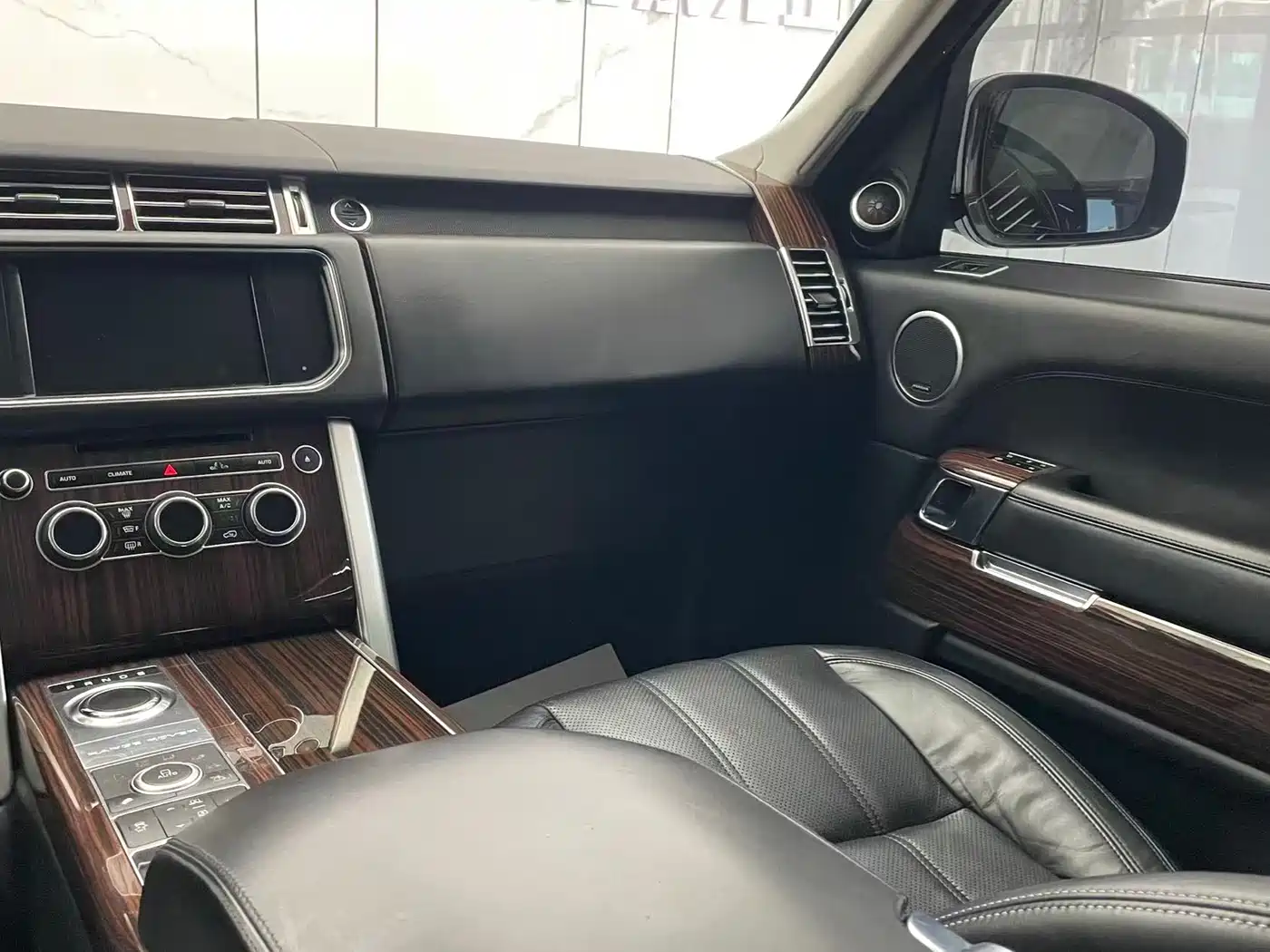 Land Rover Range Rover 2013 NA 5.0 V8 Vogue фото 14