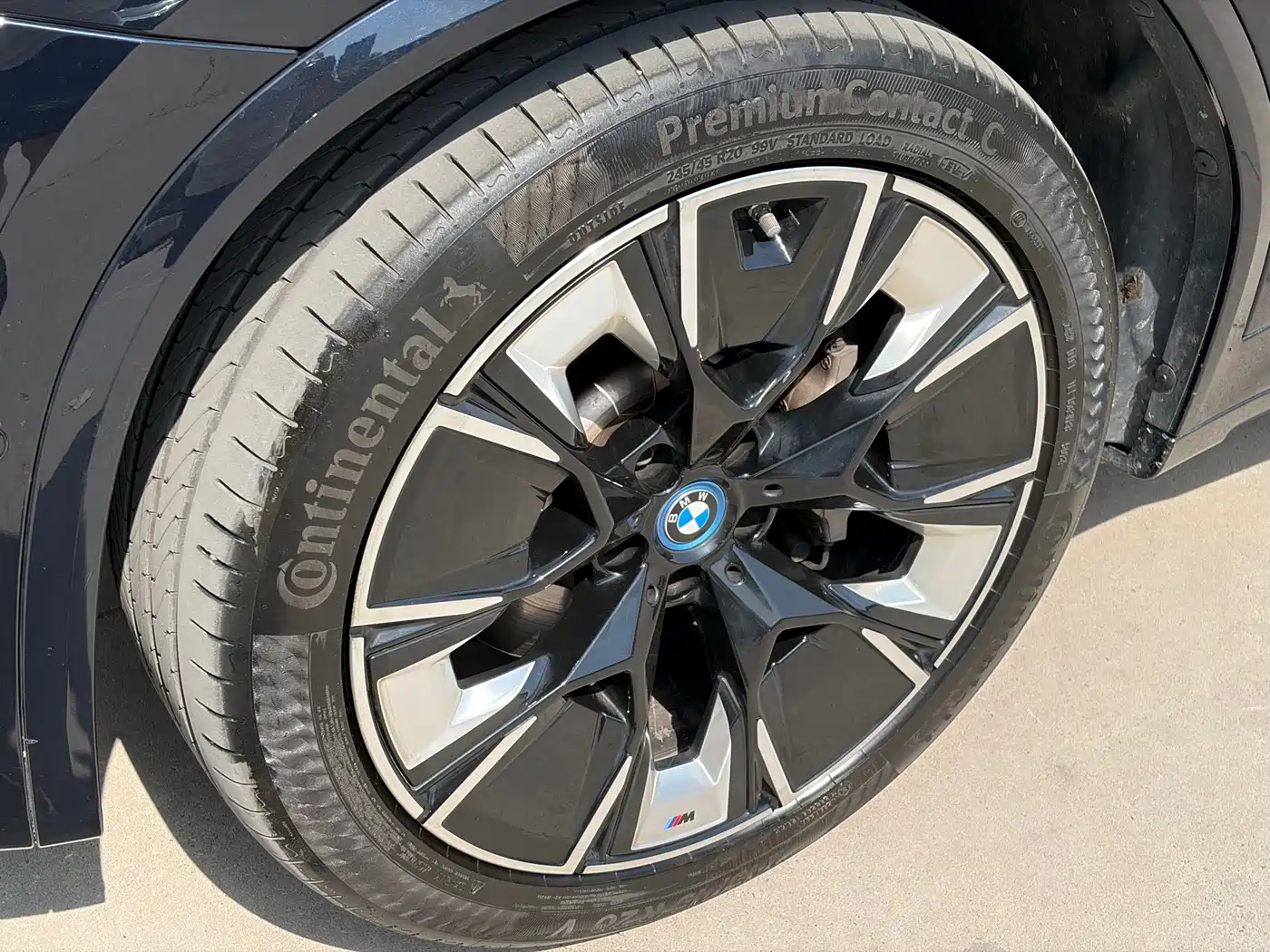 BMW iX3 2022 Innovation Leader фото 9