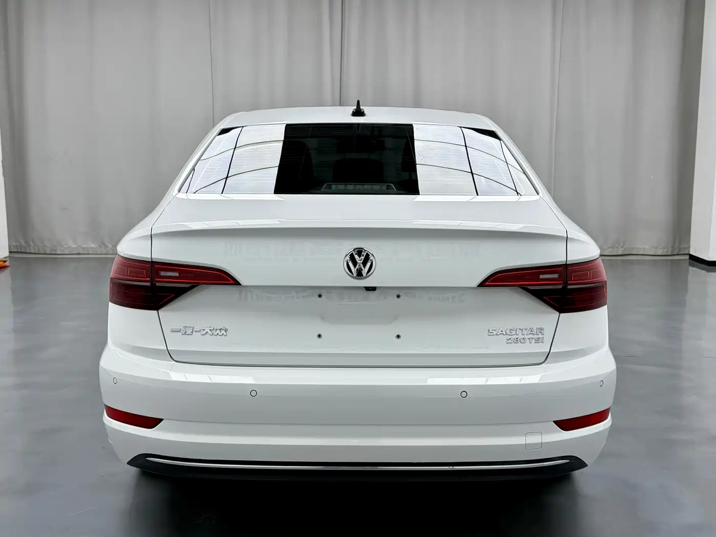 Volkswagen Sagitar 2021 280TSI DSG Surpassing Edition фото 13