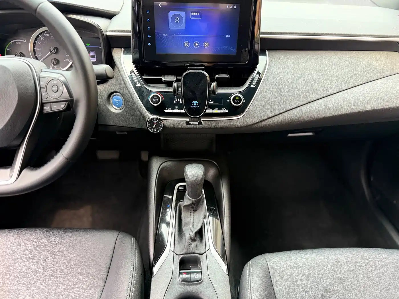 Toyota Levin 2021 Dual Hybrid 1.8H E-CVT Leading Edition фото 13
