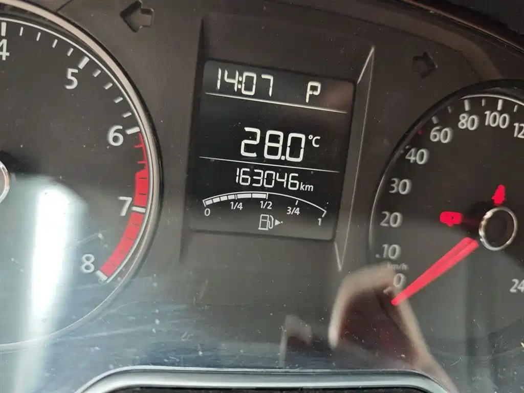 Volkswagen Polo 2016 1.4L Automatic Trend фото 5