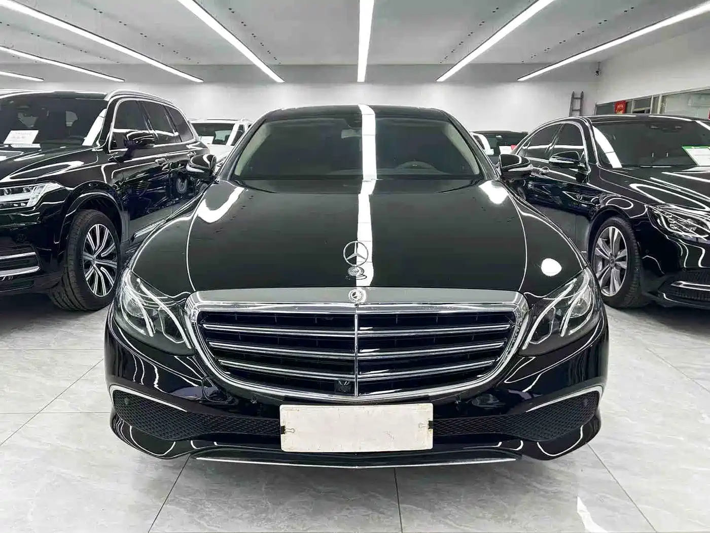 Mercedes-Benz E-Class 2018 E 200 L Sport фото 2