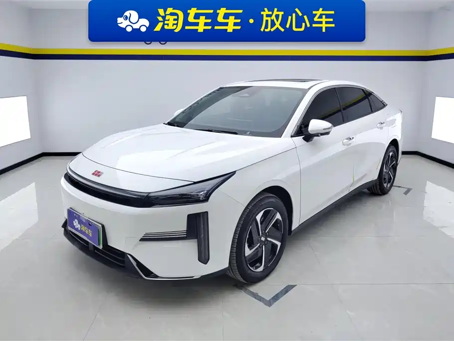 Geely Galaxy L6 2025 EM-i 140km Explorer+ Edition