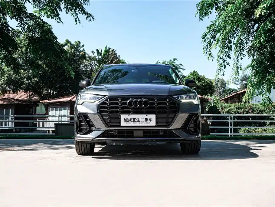 Audi Q3 2021 40 TFSI Fashion Sport фото 2