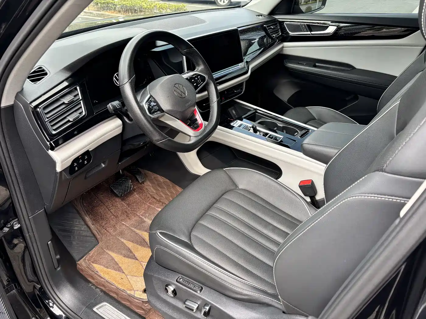 Volkswagen Teramont 2021 330TSI 2WD Premium Luxury Edition фото 12