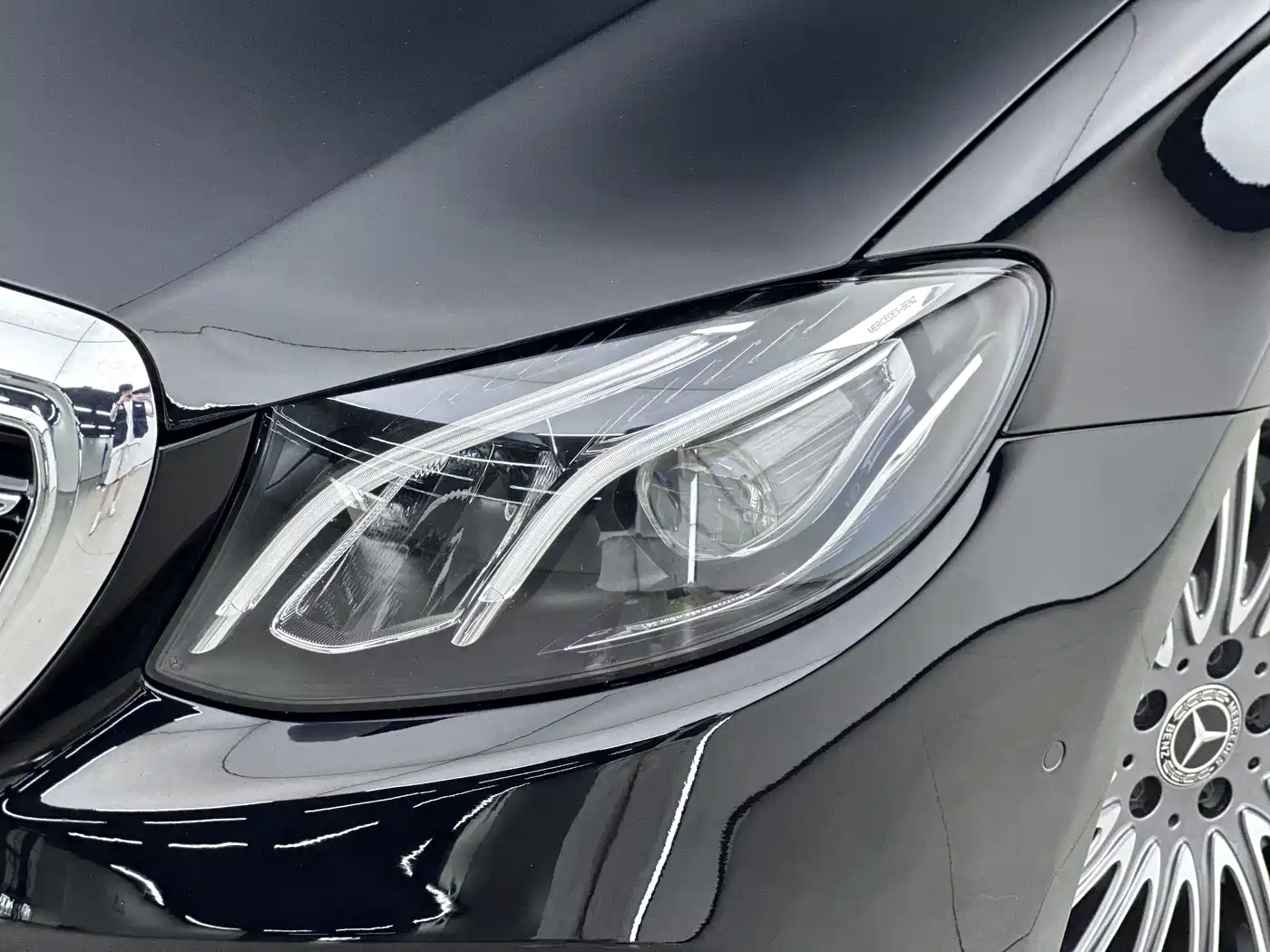 Mercedes-Benz E-Class 2020 E 300 L Luxury Model фото 15