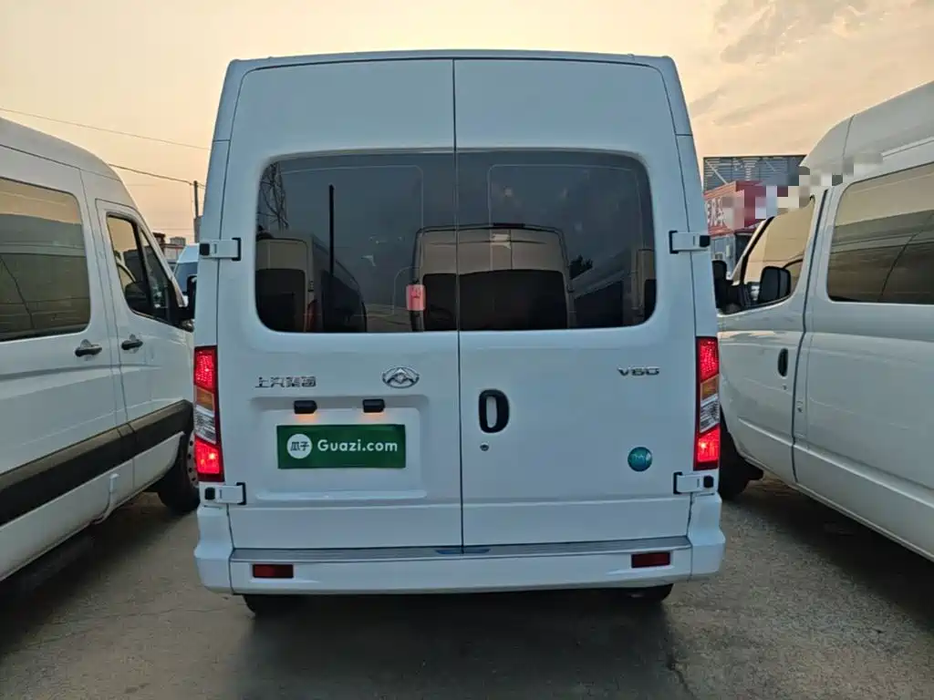 SAIC Maxus Xintu V80 2025 2024 Model Year Aoyunton Value Edition 6MT Long Wheelbase Medium Roof 127Ps 6/7/8/9-Seater