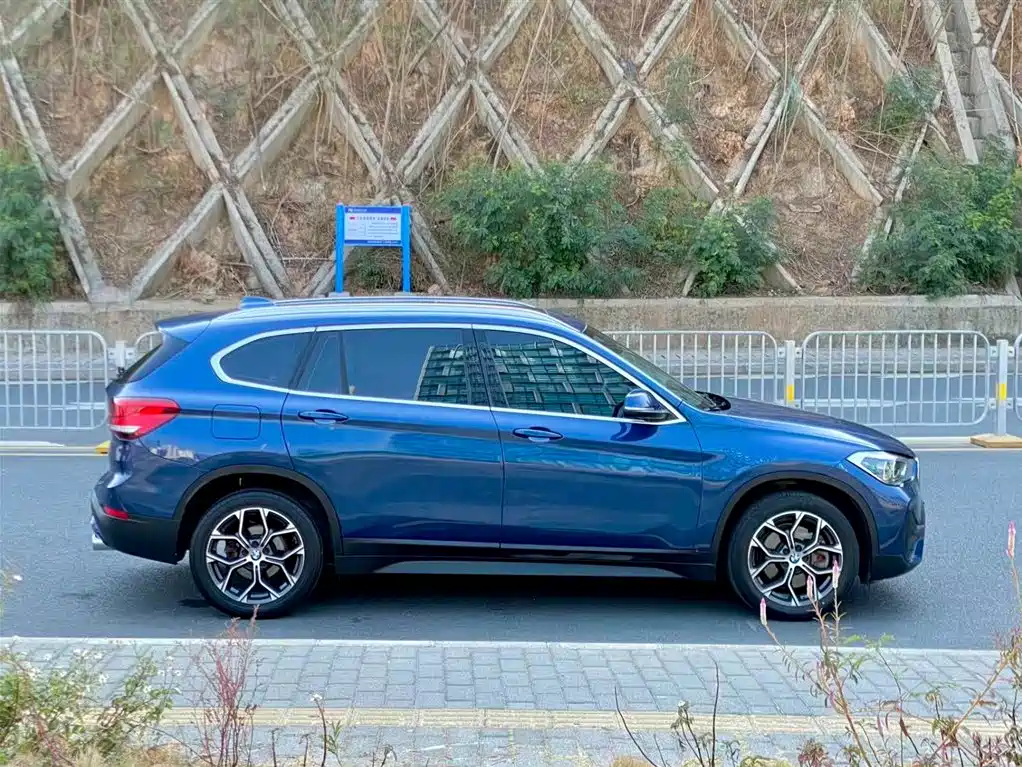 BMW X1 2021 sDrive25Li Leading фото 16