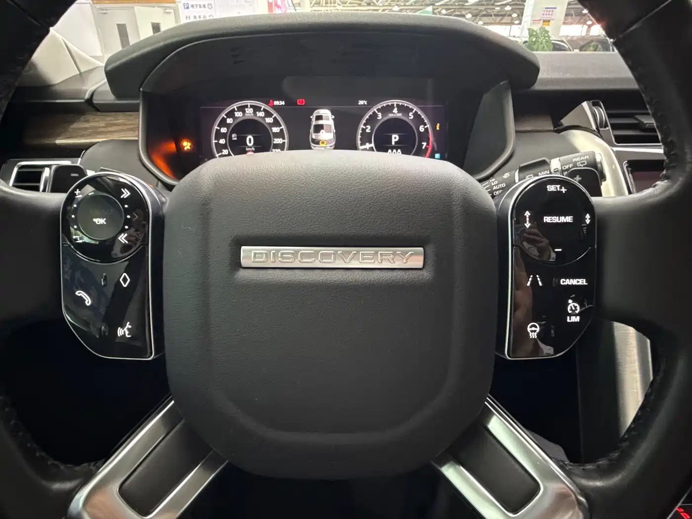Land Rover Discovery 2018 3.0 SC V6 HSE фото 12