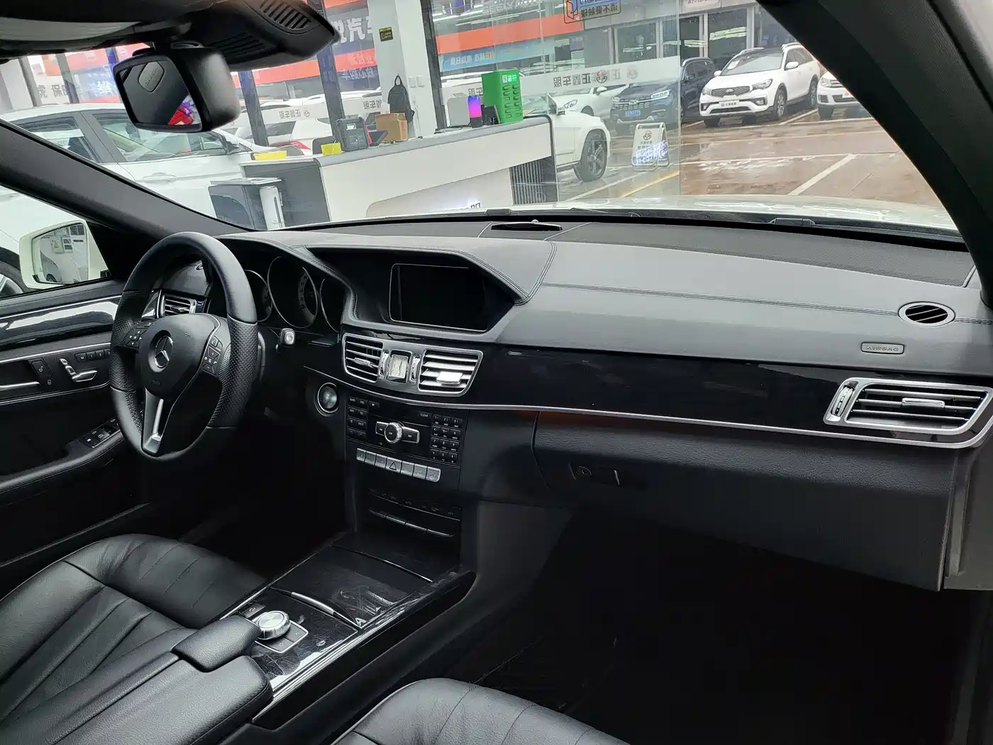 Mercedes-Benz E-Class 2015 E 320 L Sport фото 5