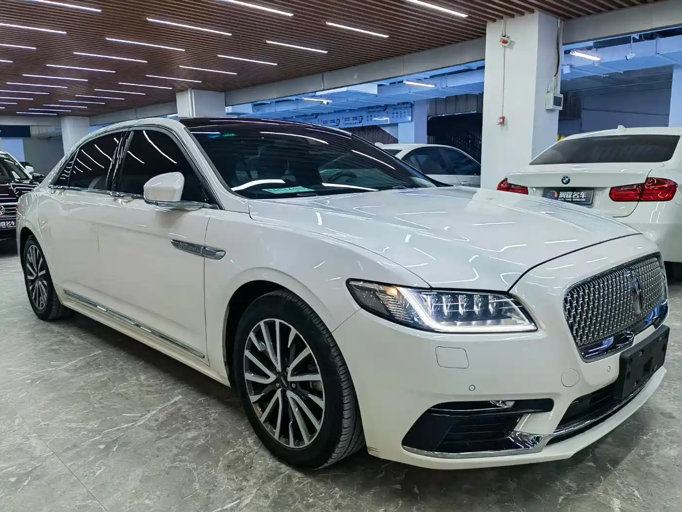 Lincoln Continental 2019 2017 2.0T 2WD Elegance Edition