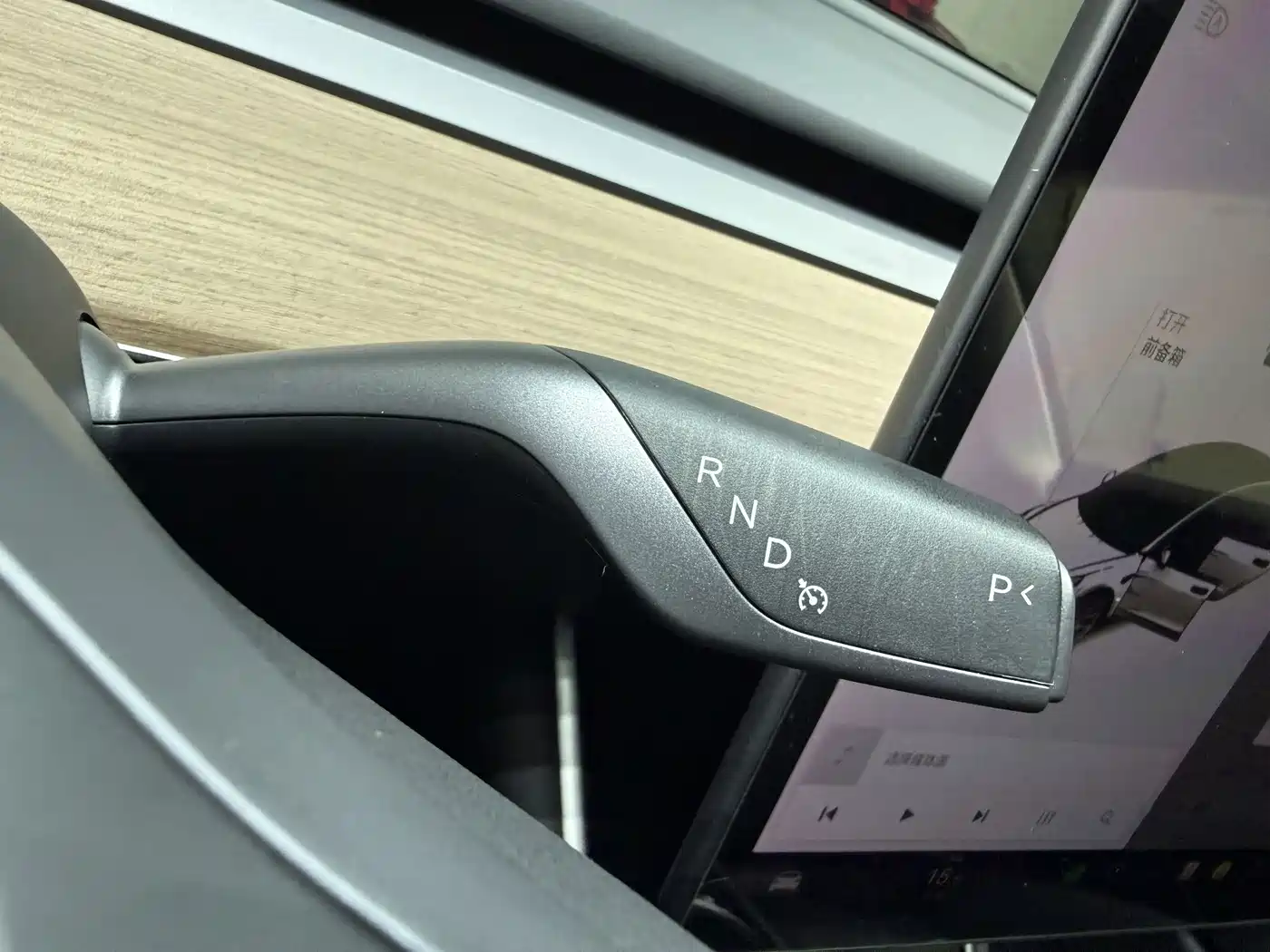 Tesla Model 3 (Import) 2019 2019 Long Range RWD Version