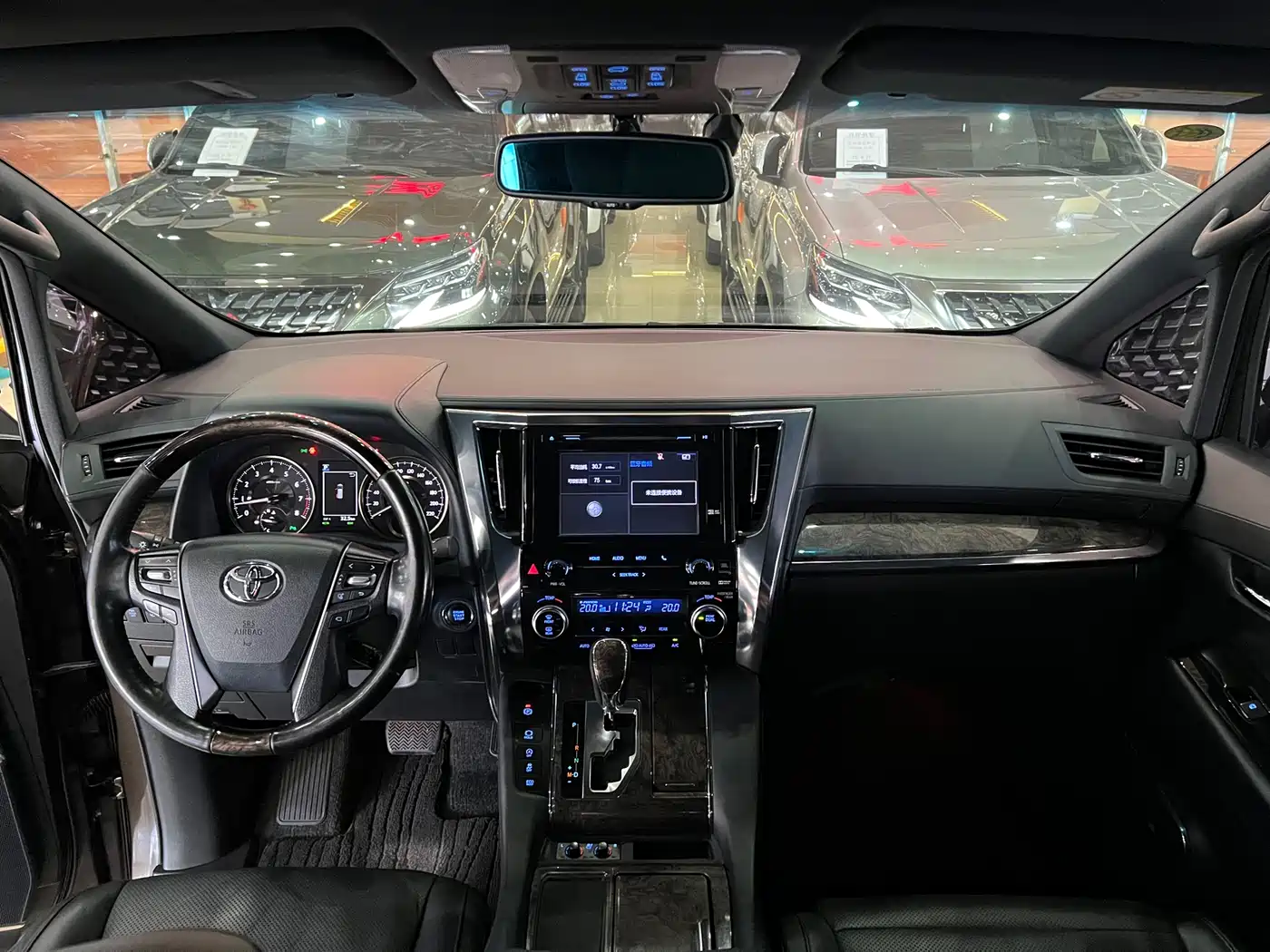 Toyota Alphard 2018 Facelift 3.5L Premium Edition фото 10