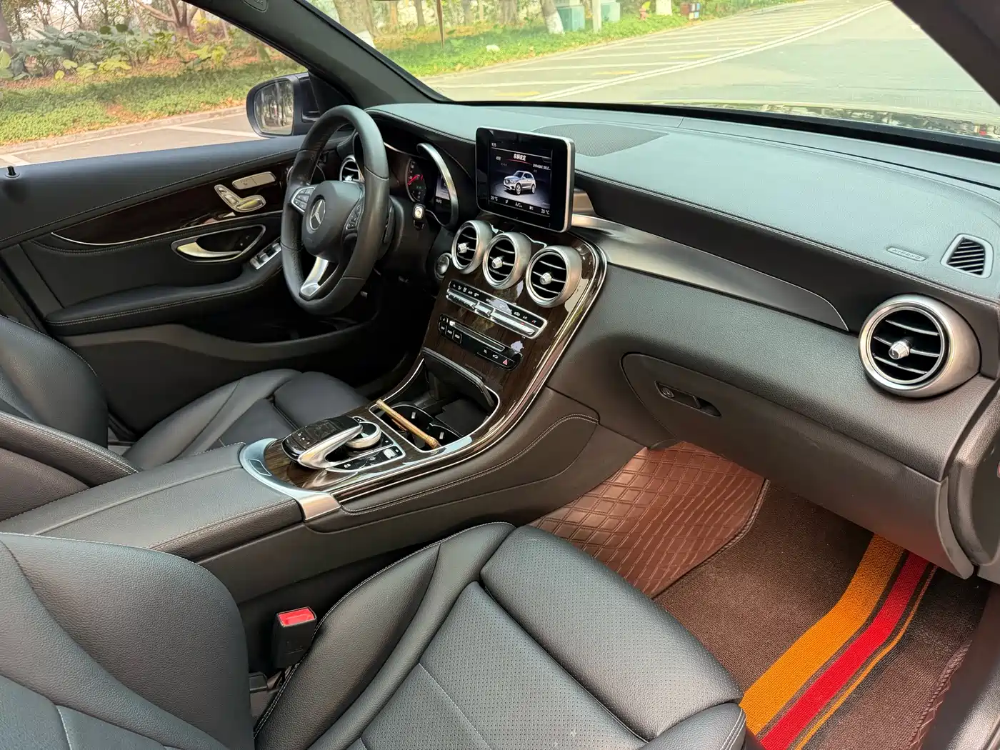 Mercedes-Benz GLC 2017 GLC 260 4MATIC Dynamic фото 23