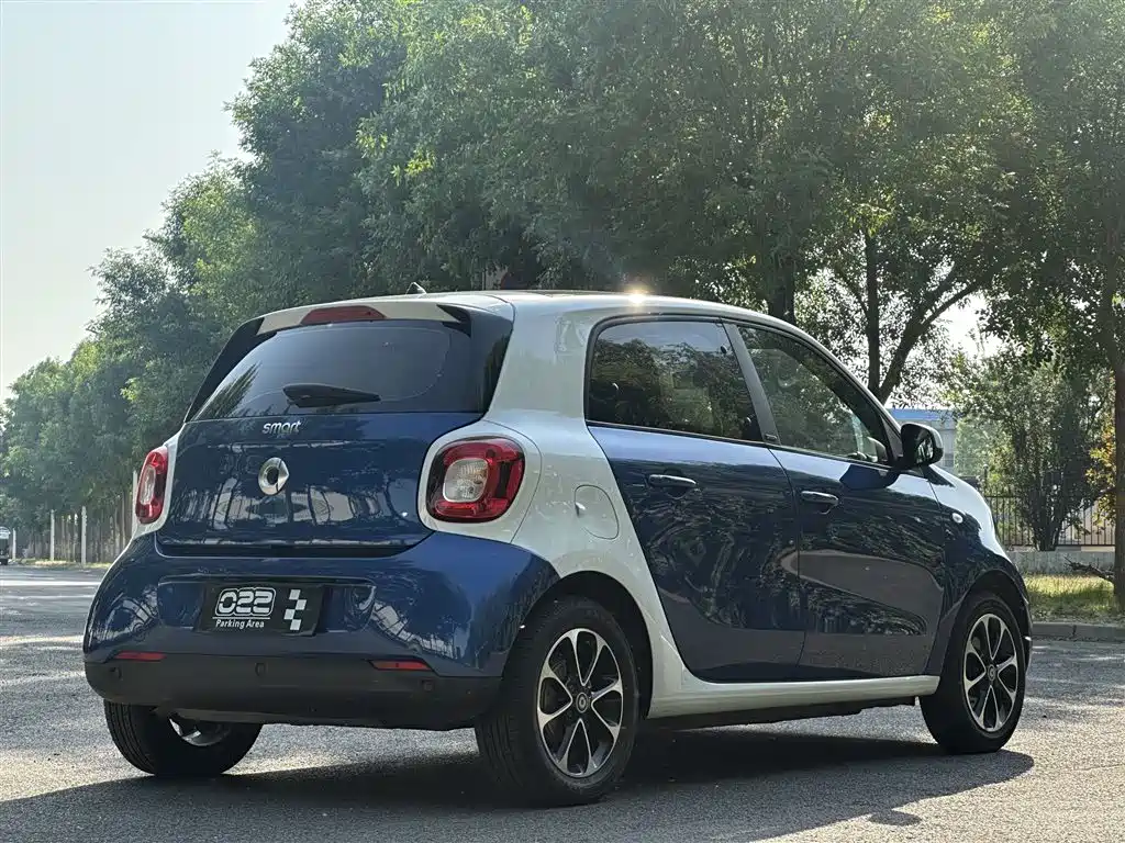 smart forfour 2017 2016 1.0L 52kW Passion Edition