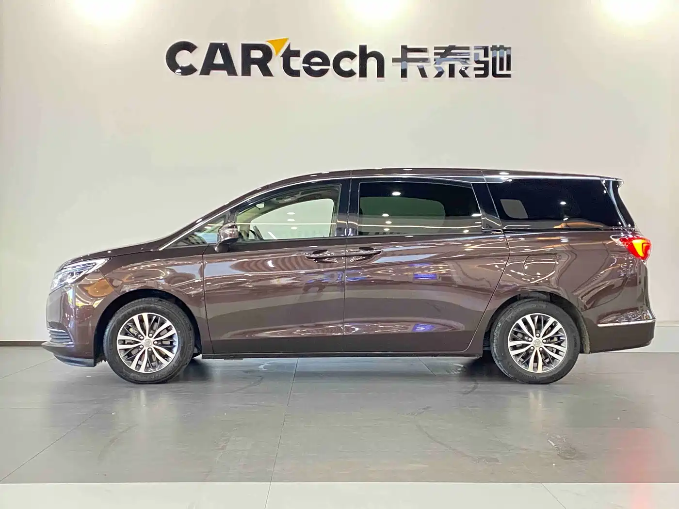 Buick GL8 2018 ES 28T Luxury Type China VI фото 25