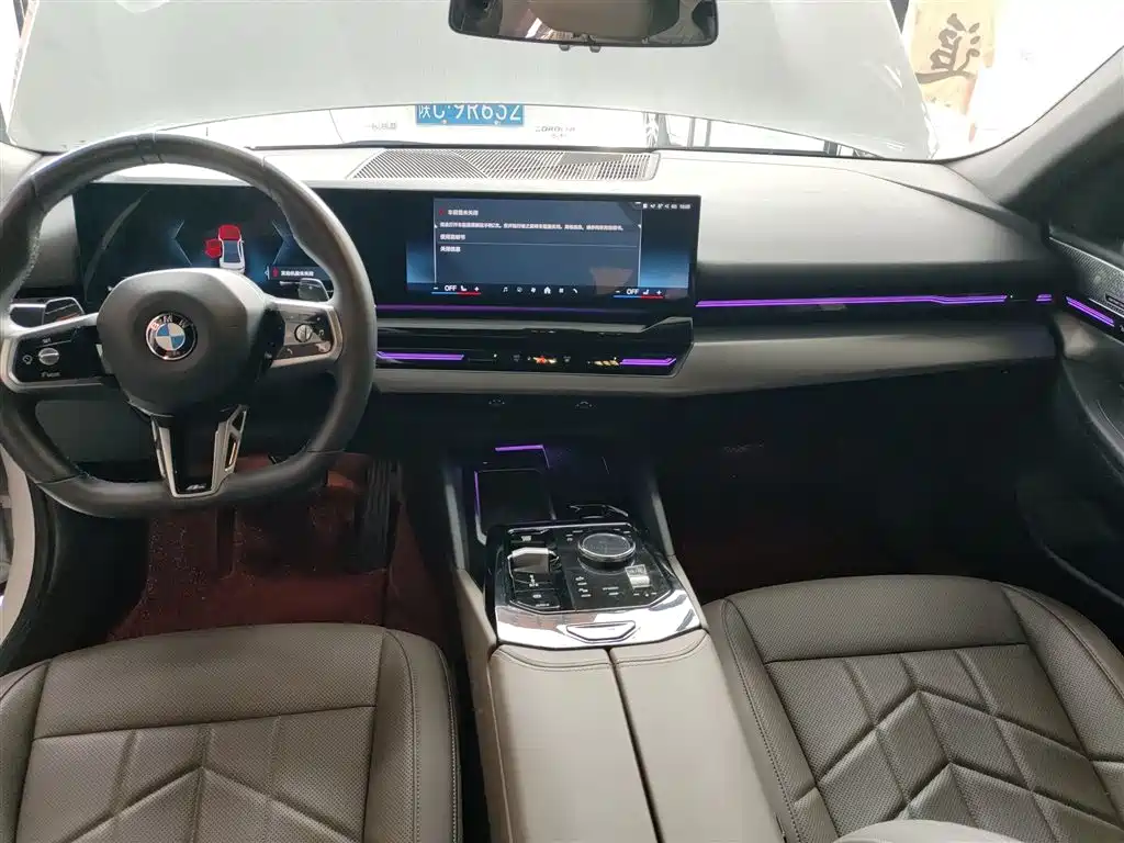 BMW 5 Series 2024 525Li M Sport Package фото 5