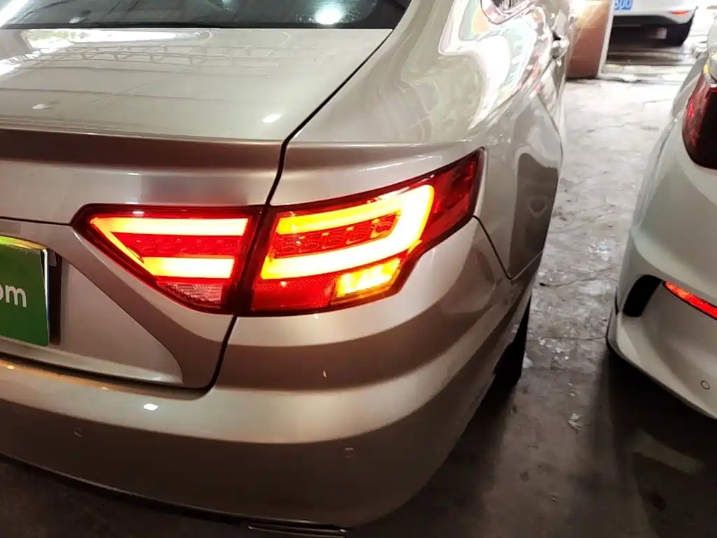 Photo 8 - Geely Emgrand GL