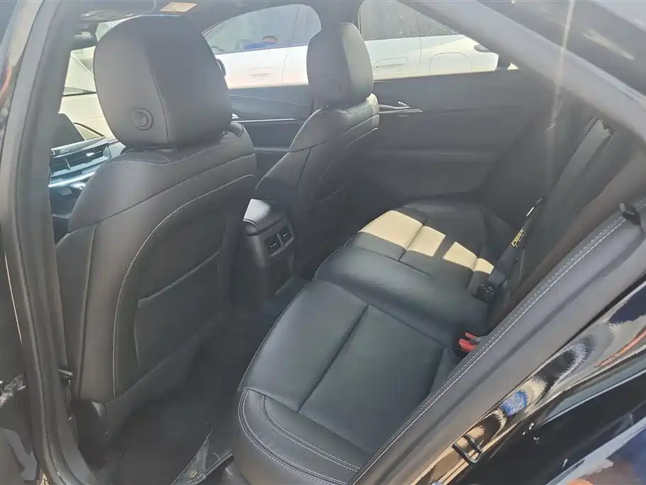 Cadillac CT4 2023 25T Luxury Model фото 10
