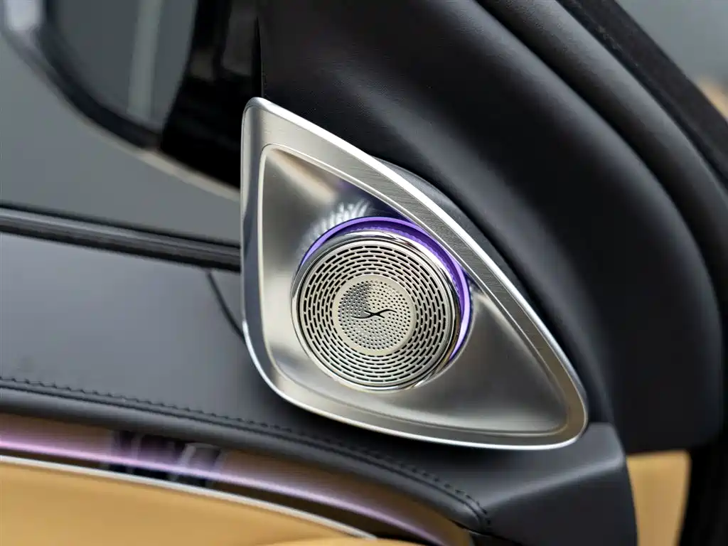 Mercedes-Benz Maybach S-Class 2022 S 680 4MATIC Virgil Abloh Limited Edition фото 11
