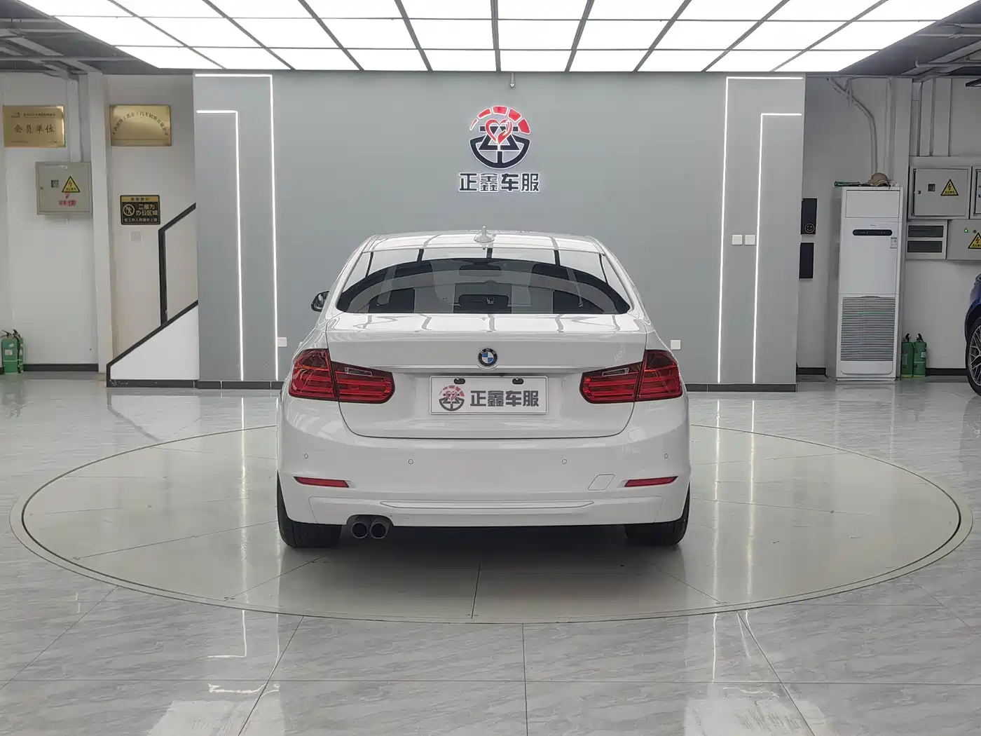 BMW 3 Series 2013 328Li Style Design Package фото 13