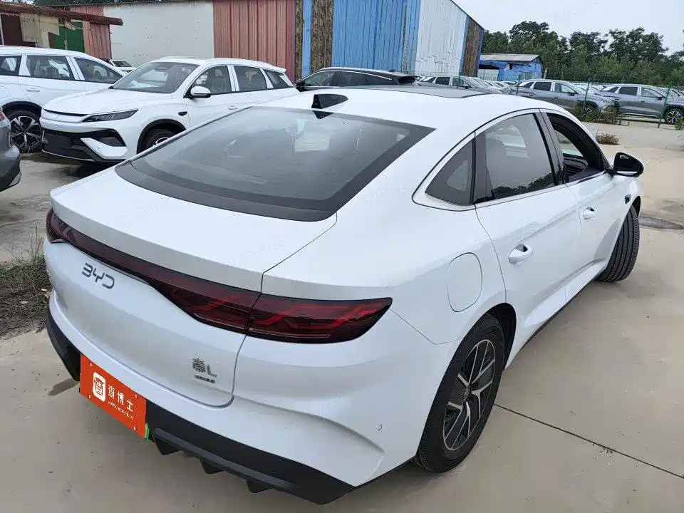 BYD Qin L 2025 DM-i Smart Drive Edition 120KM Surpassing фото 4