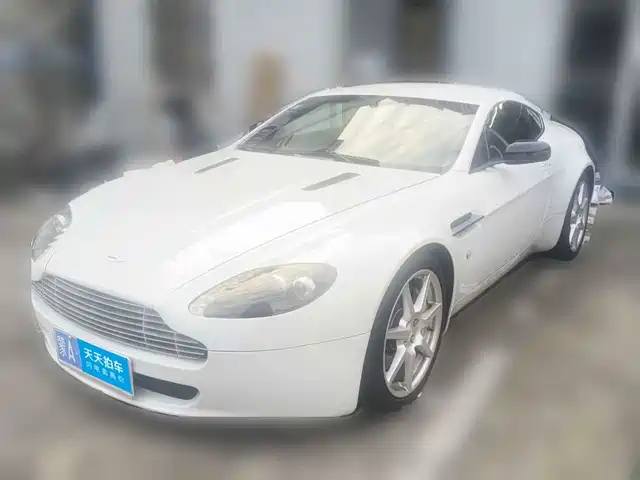 Aston Martin V8 Vantage 2007 4.3 Sportshift Coupe — фото 1