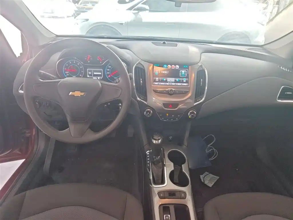 Chevrolet Cruze 2017 1.4T DCT Pioneer Sunroof фото 10