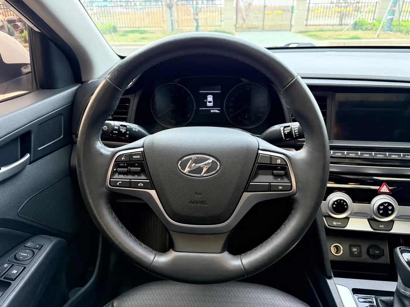 Hyundai Elantra 2020 1.5L CVT Smart Style·Elite фото 7