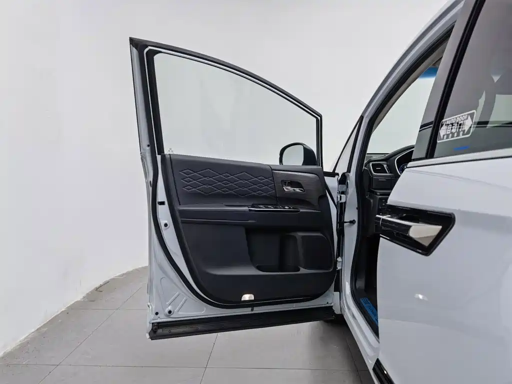 Honda Elysion 2024 2024 2.0L e:HEV Luxury Edition