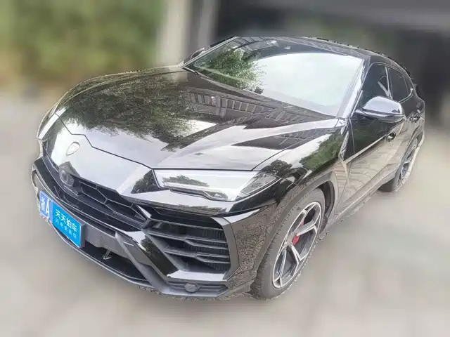 Lamborghini Urus 2023 4.0T V8 S — фото 1