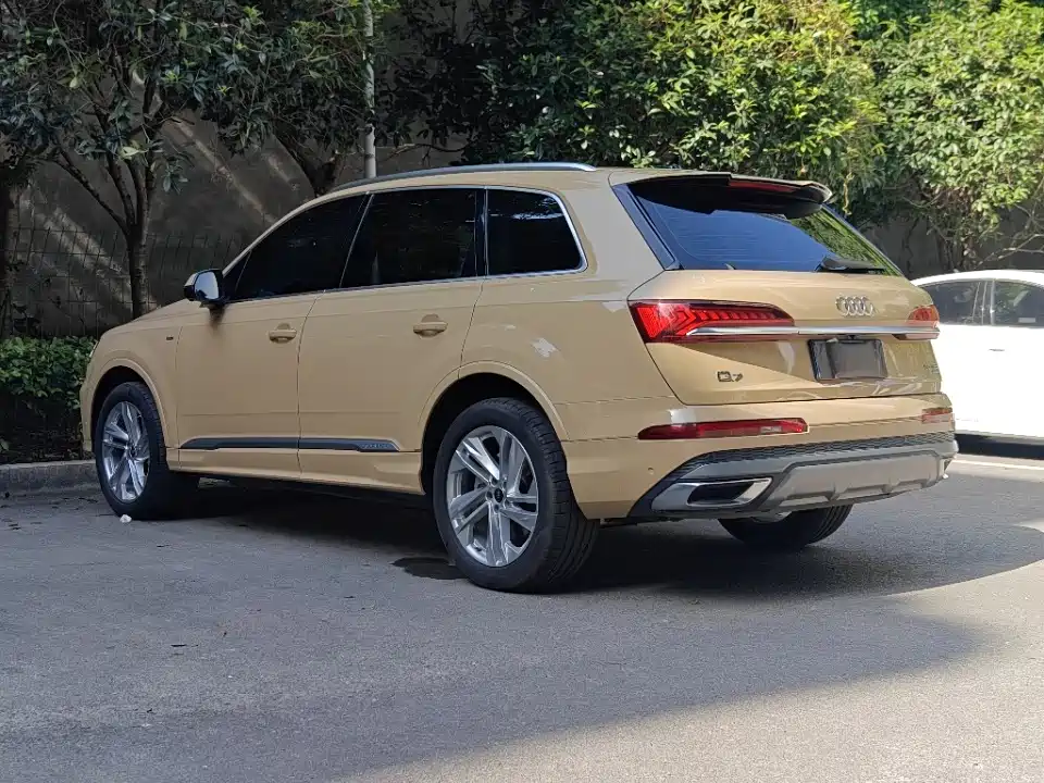 Photo 6 - Audi Q7