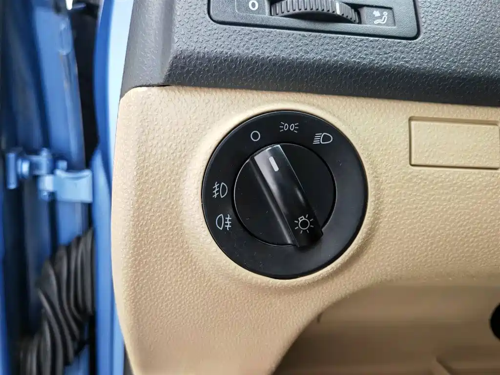 Volkswagen Polo 2007 Model Jinqing 1.4L Automatic Fashion Edition фото 21