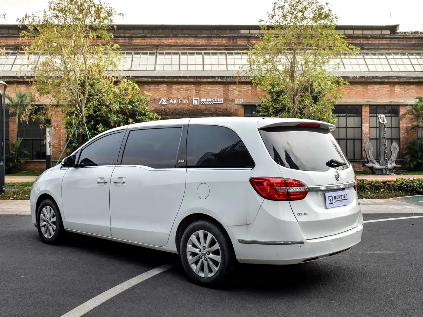 Buick GL8 2014 2.4L CT Luxury Business Comfort фото 4