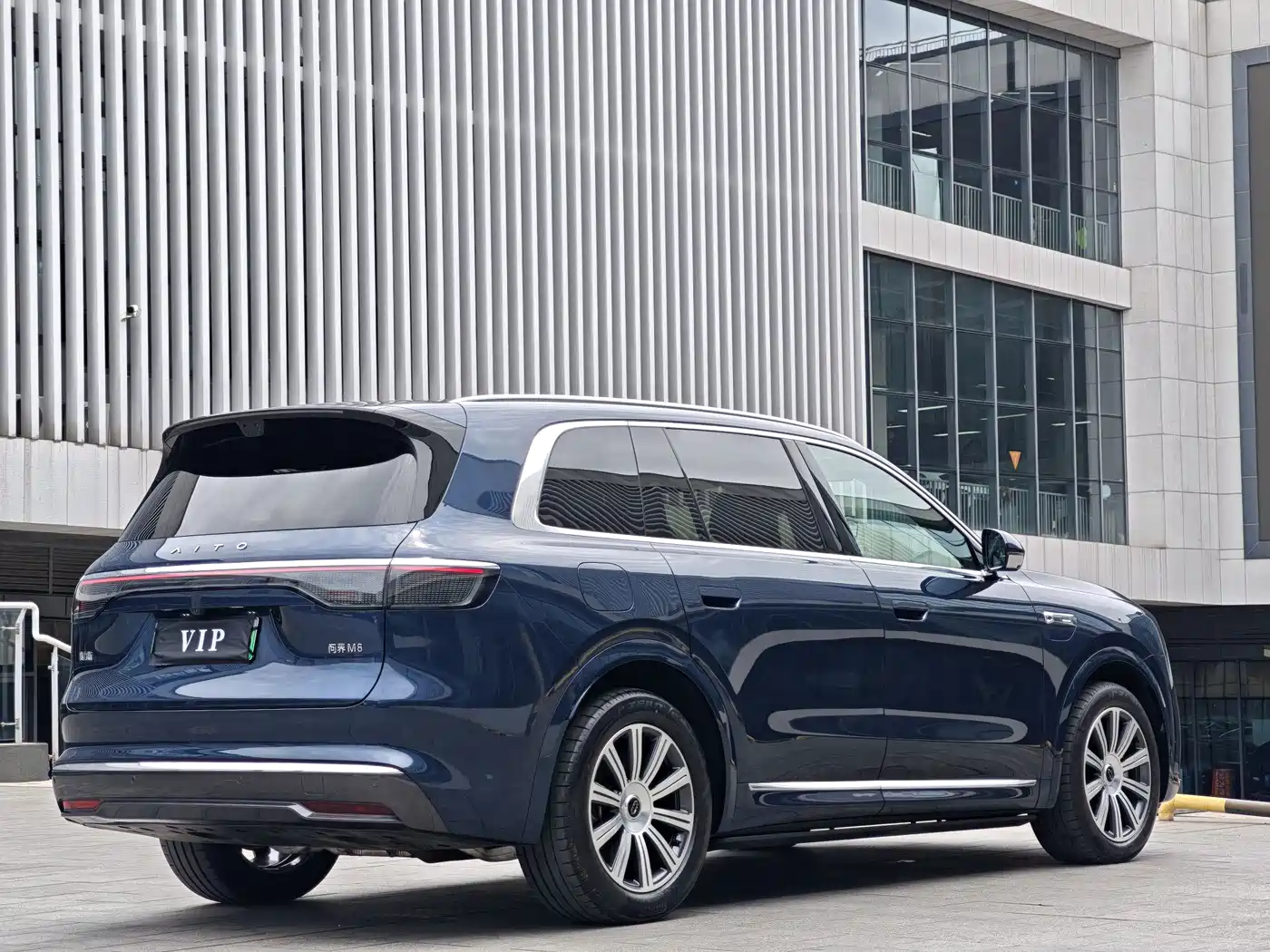 AITO Wenjie AITO M8 2025 Model Extended Range Max+ Edition 53.4kWh 6-Seater фото 18