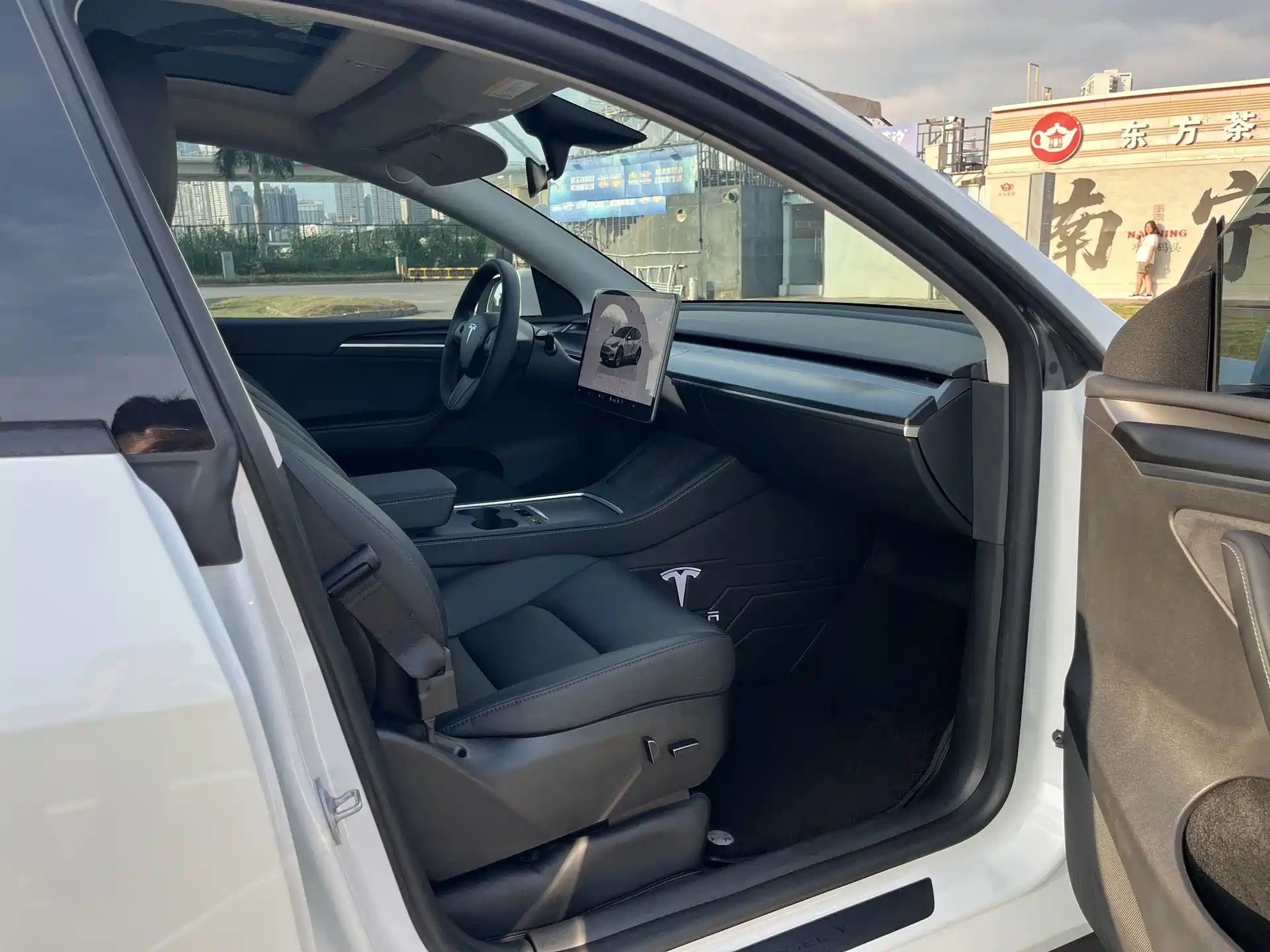 Фото 16 - Tesla Model Y
