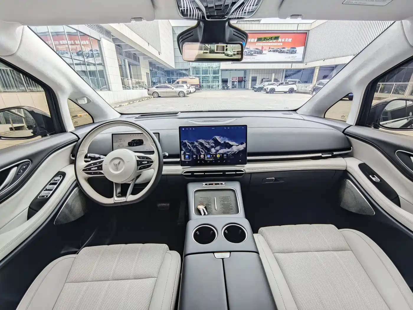 Voyah Auto Voyah Dreamer 2025 PHEV AWD Flagship Qian Kun Edition фото 15