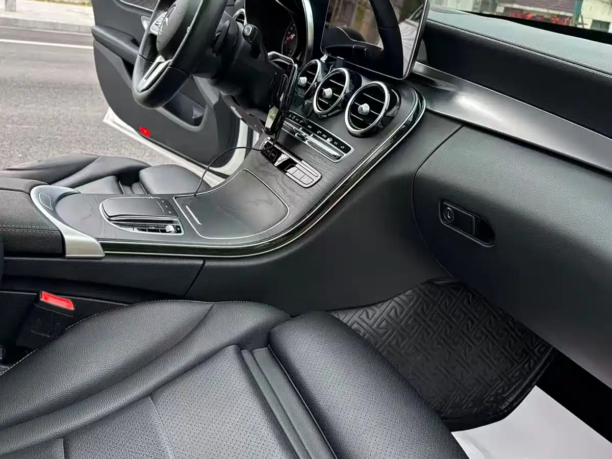 Mercedes-Benz C-Class 2019 C 180 L Dynamic Sport Edition фото 10