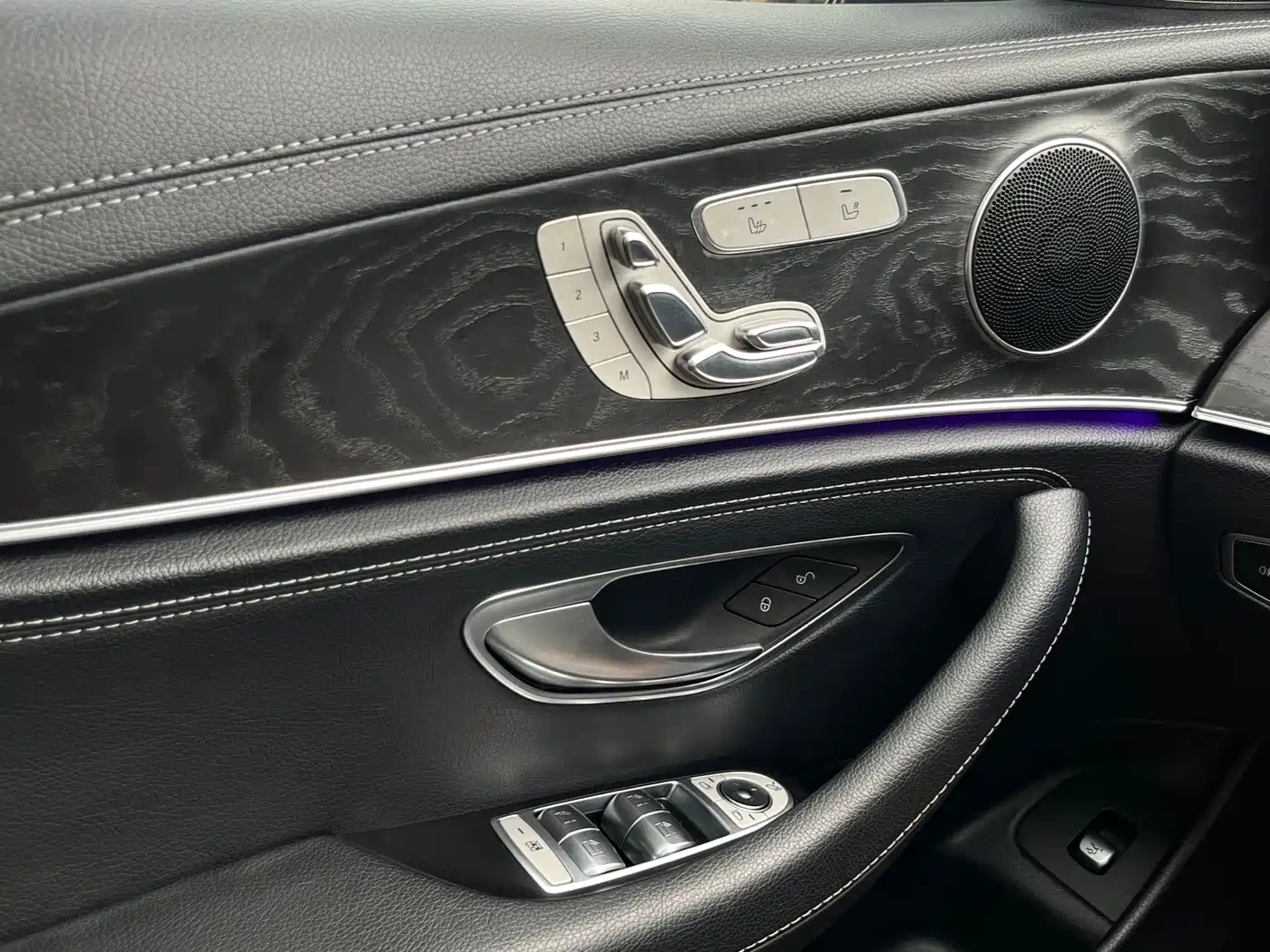 Mercedes-Benz E-Class 2016 E 300 L Sport Fashion Type фото 15