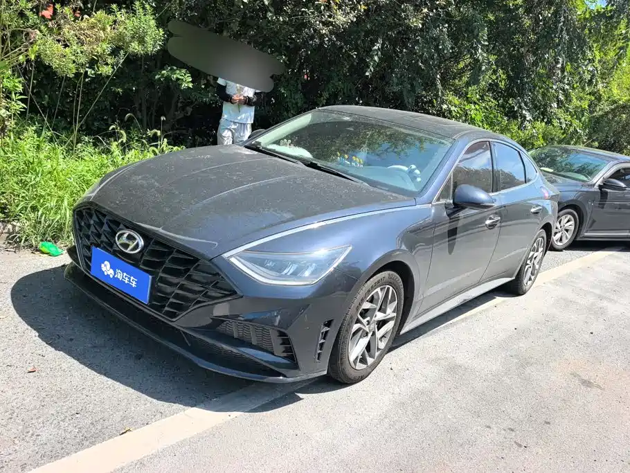 Фото 1 - Hyundai Sonata