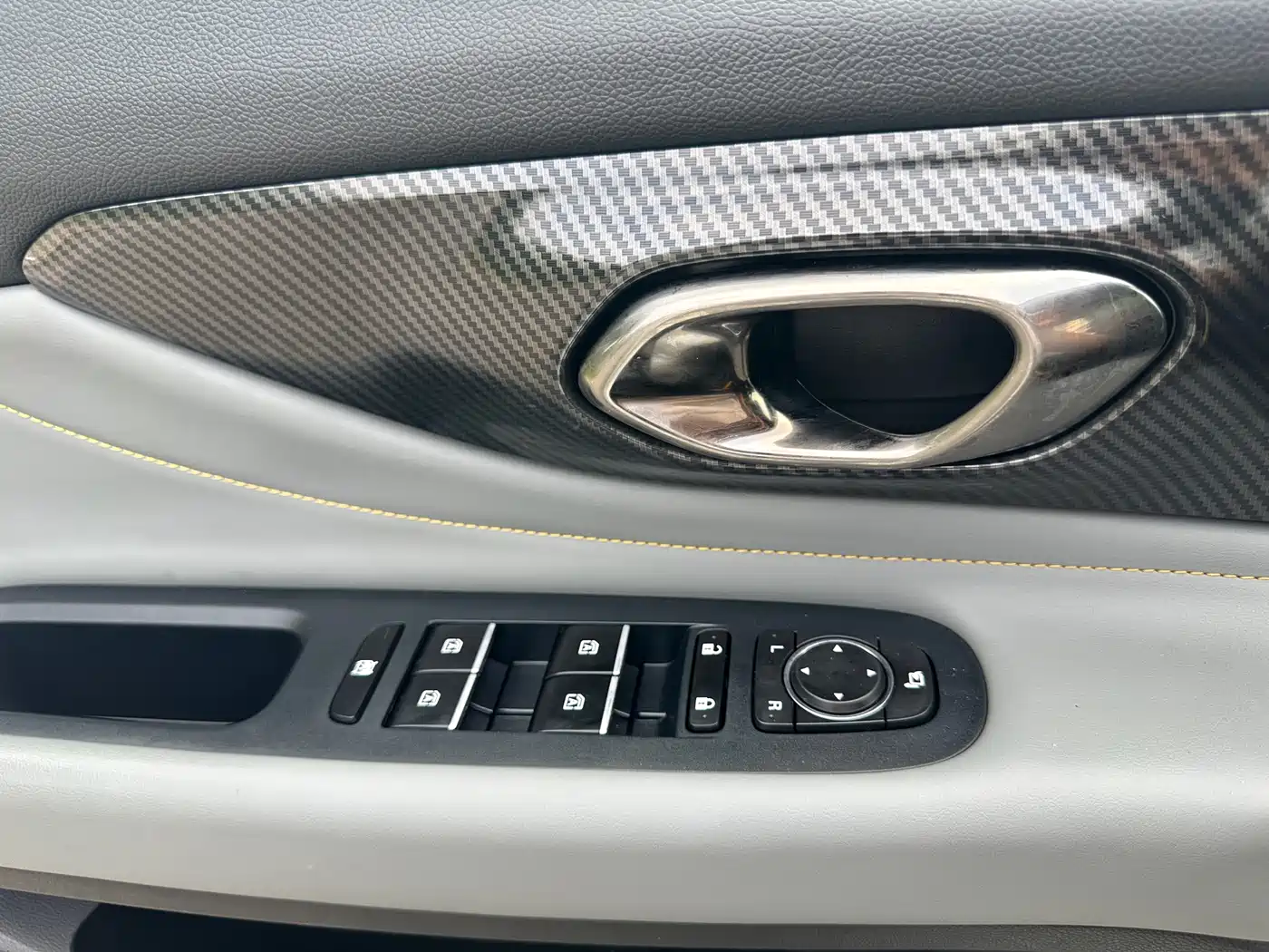 GAC Trumpchi Trumpchi Emkoo 2021 270T DCT J15 Edition фото 26