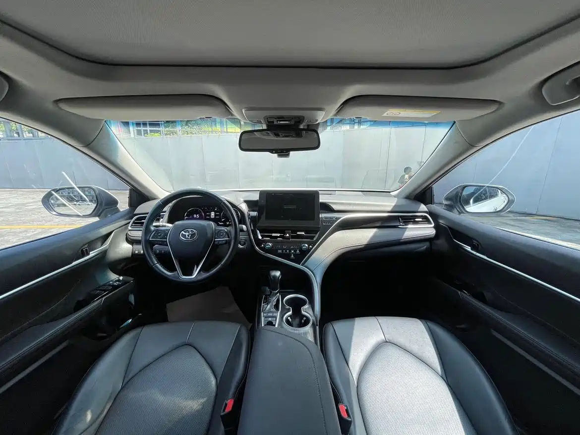 Toyota Camry 2023 2.5G Luxury Edition фото 7