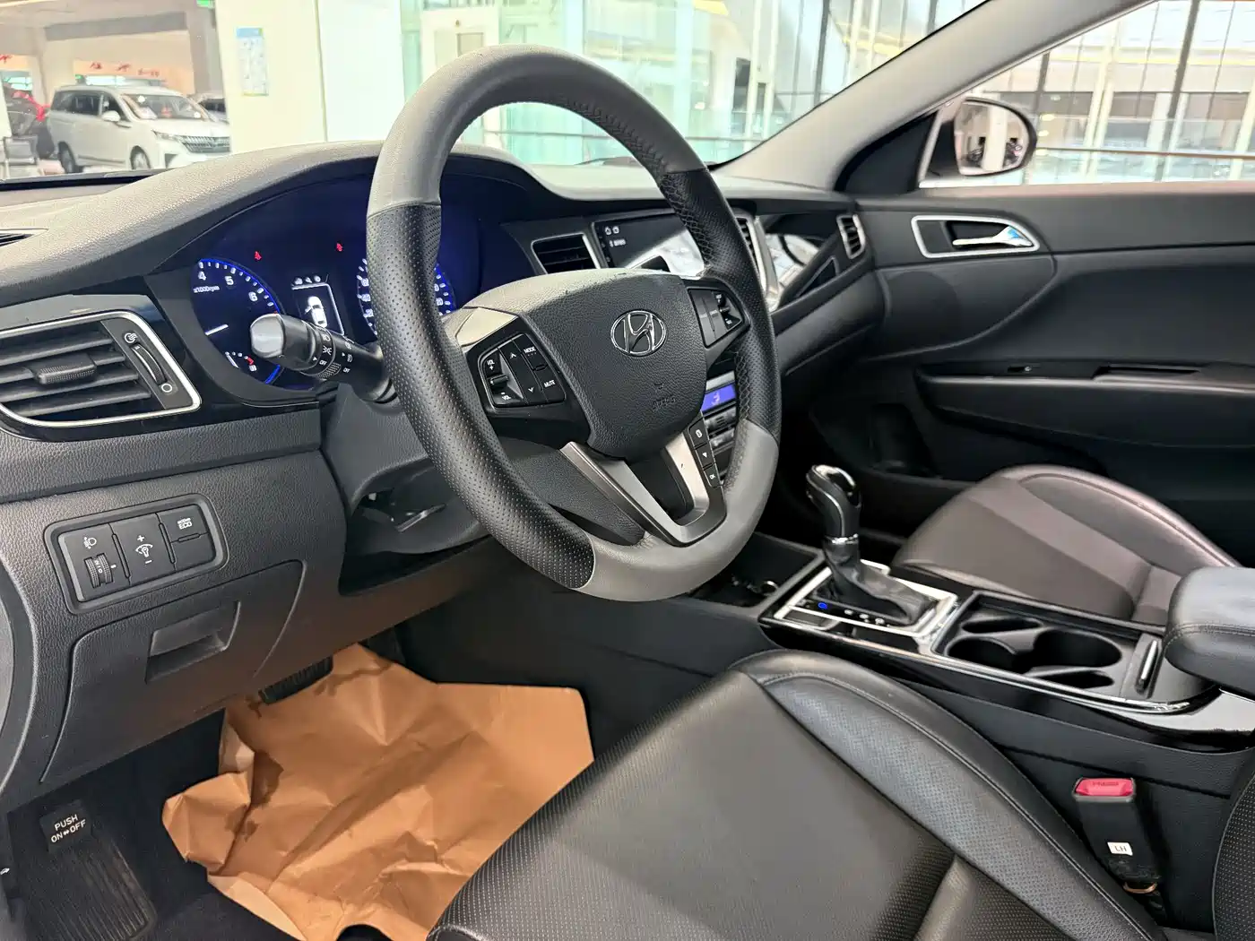 Hyundai Mistra 2014 1.8L Auto Smart GLS фото 15