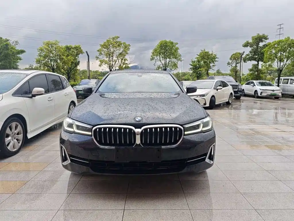 Фото 2 - BMW 5 Series