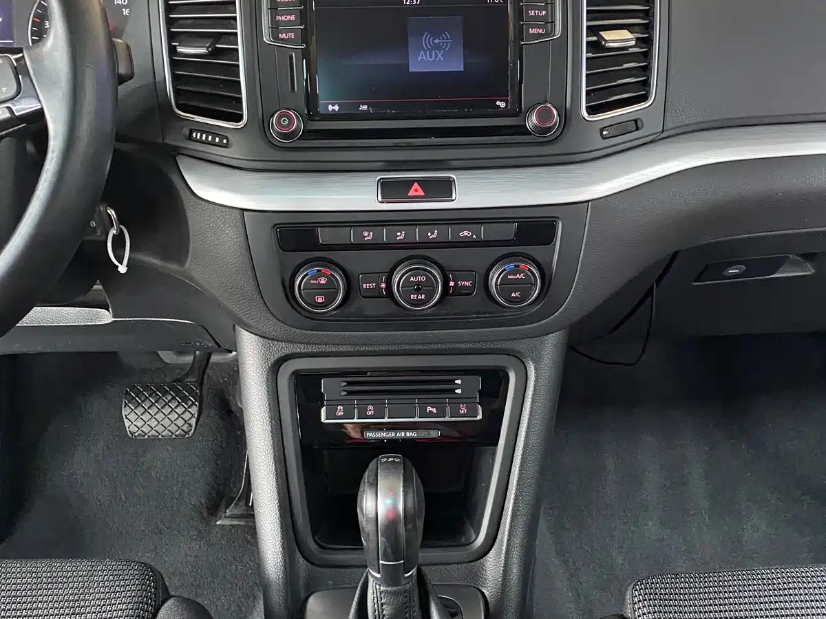 Volkswagen Sharan 2016 280TSI Enjoyment 7-Seater фото 16