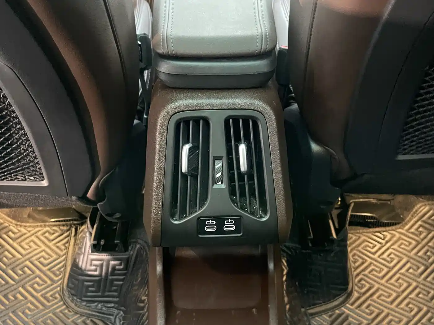 BMW X1 2023 sDrive20Li X Design Package фото 21