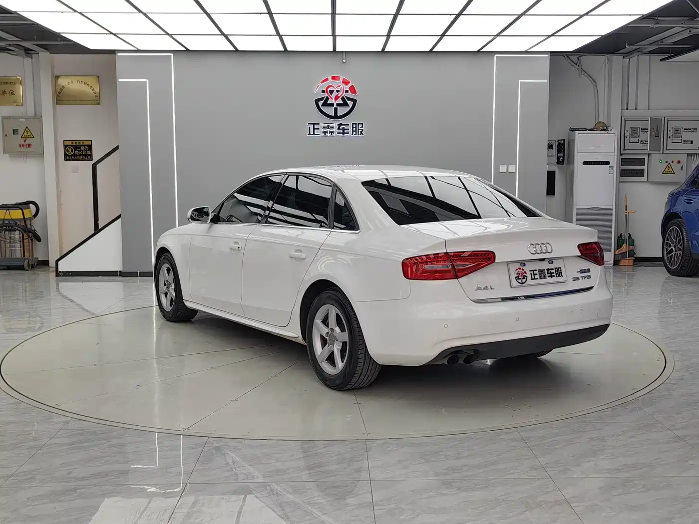 Audi A4L 2013 35 TFSI Automatic Standard фото 16