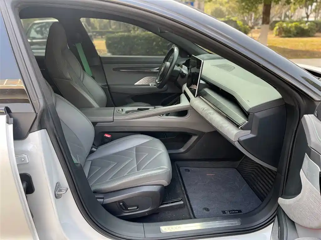 ZEEKR EXTREME KRYPTON 001