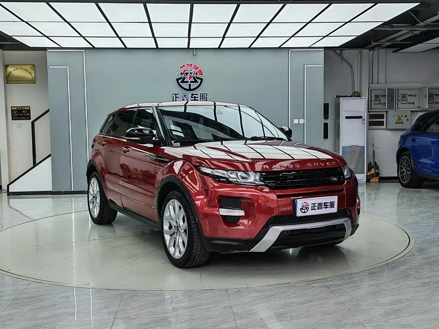 Land Rover Range Rover Evoque (Import) 2013 2.0T 5-door Dynamic Edition фото 3
